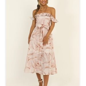 Indikah Ruffled Midi Dress in Peach Tones